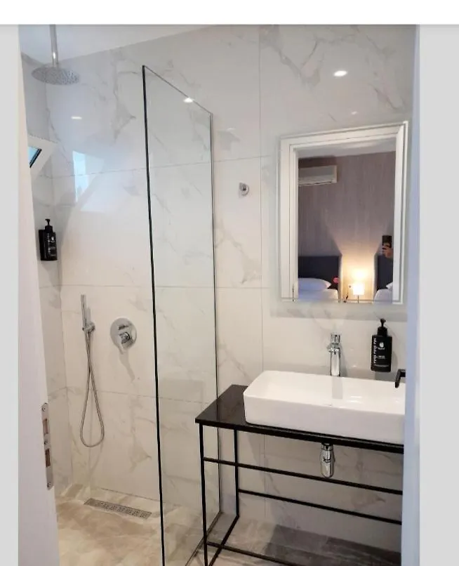 Gb Rooms Ksamil Albania